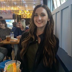 Meet your Posher, Chelsey